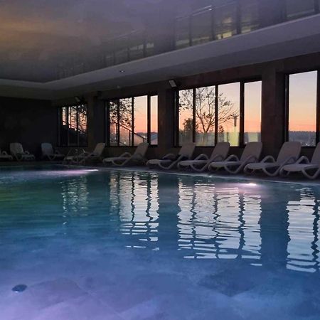Wspanialy Apartament & Spa Nad Morzem Dziwnów エクステリア 写真