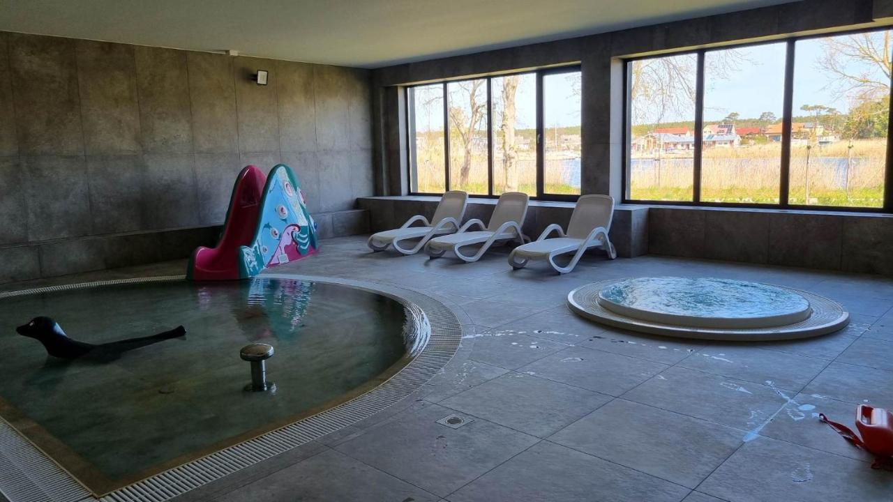 Wspanialy Apartament & Spa Nad Morzem Dziwnów エクステリア 写真